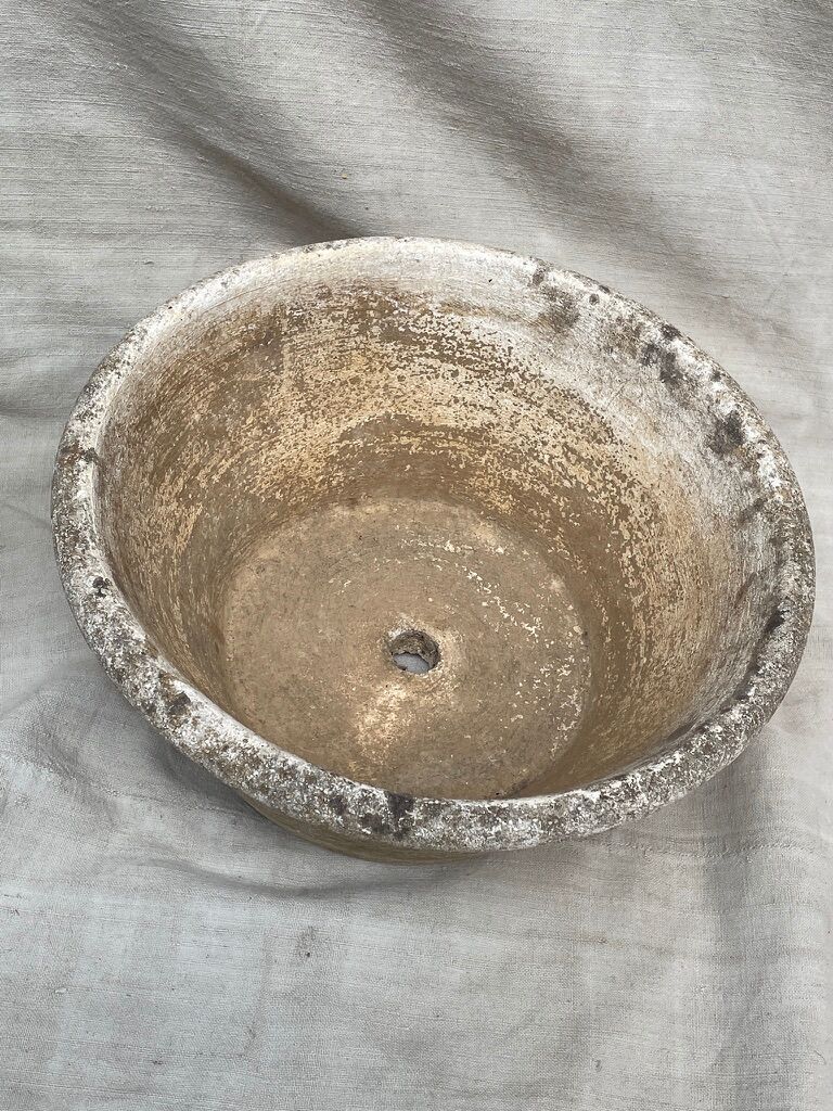 Reconstituted stone planter