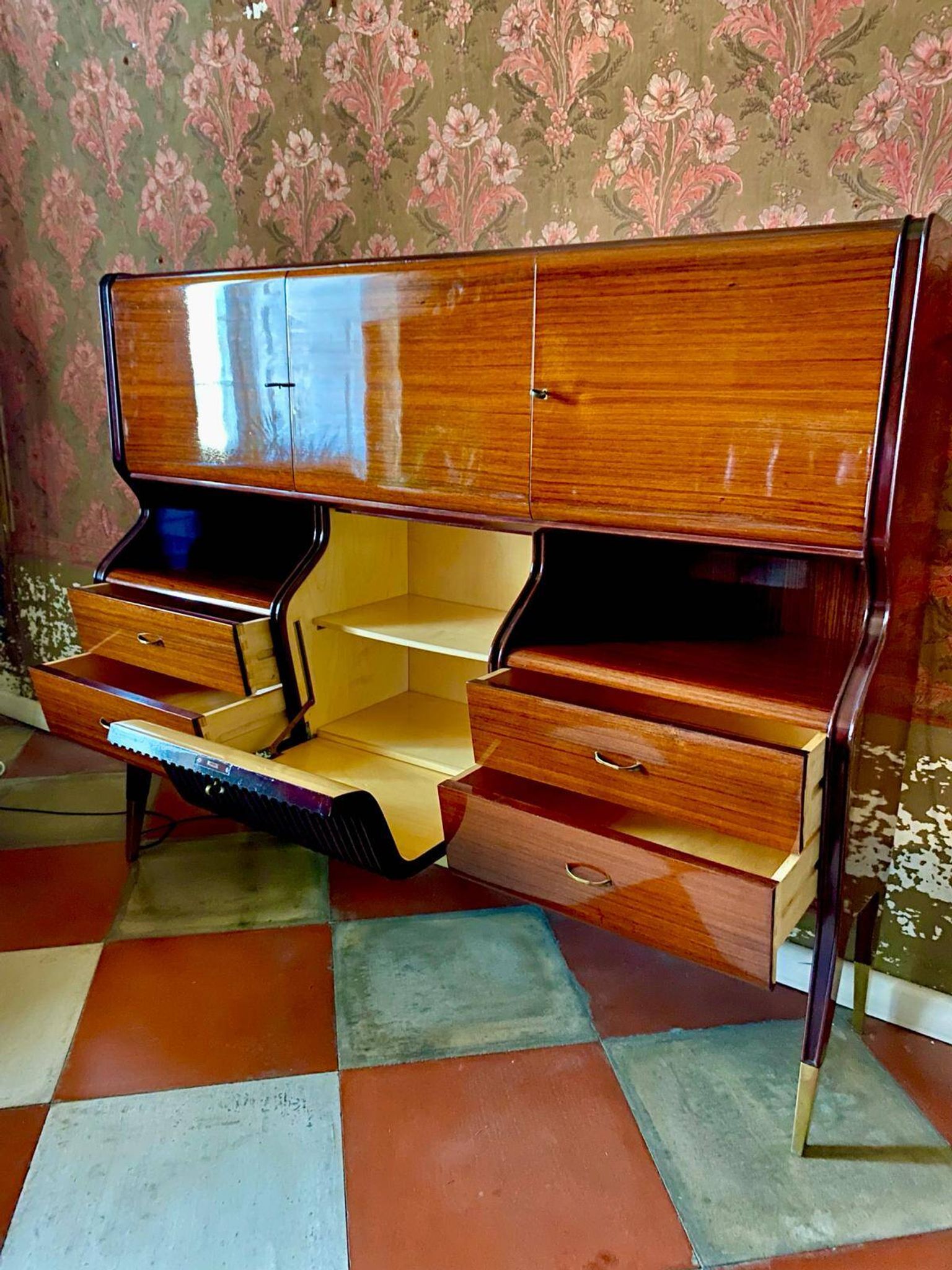 Mid-Century Modern Italian Sideboard with Bar Cabinet 1950s