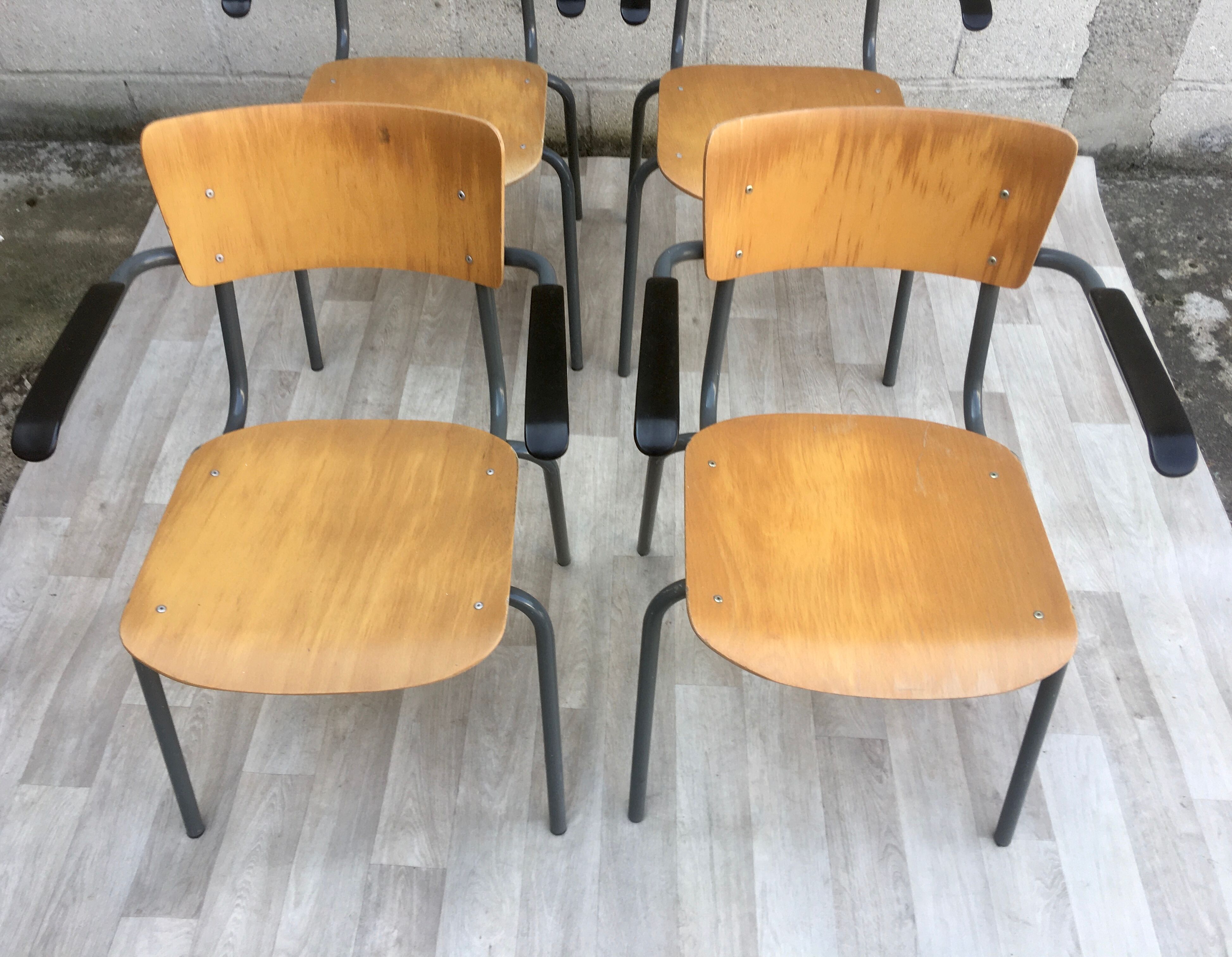 Set of 4 vintage chairs with armrests