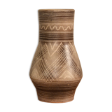 Ceramic vase 60s chart