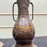 Paire de vases en bronze patiné de style archaïque Chine, XVIIIème siècle