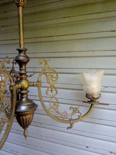 Antique, rare and important gas chandelier from the Napoléon III period and style, weighing 4.8 kg.