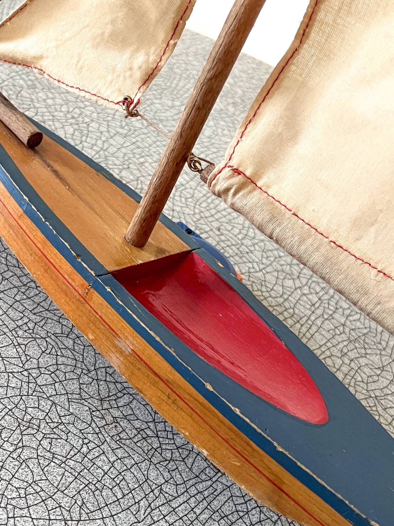Giraud Sauveur brand half-deep hull basin sailing barge.