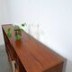 Deens teak brede LP kast met planken, lades en bar met spiegel