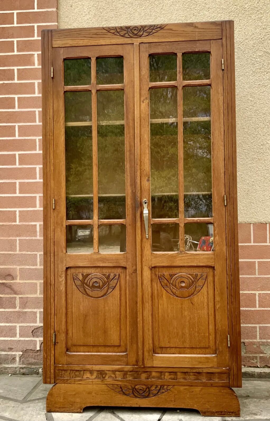 Parisian cabinet art deco glazed