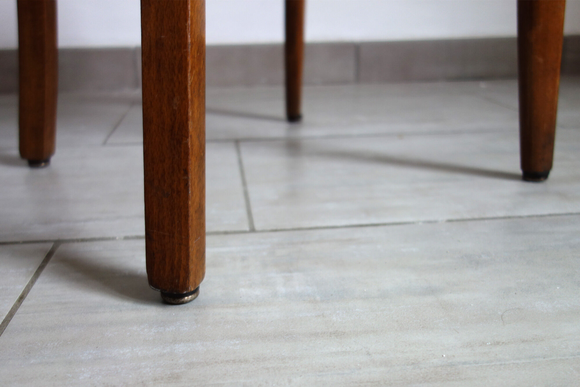 Vintage red skaï bistro chair