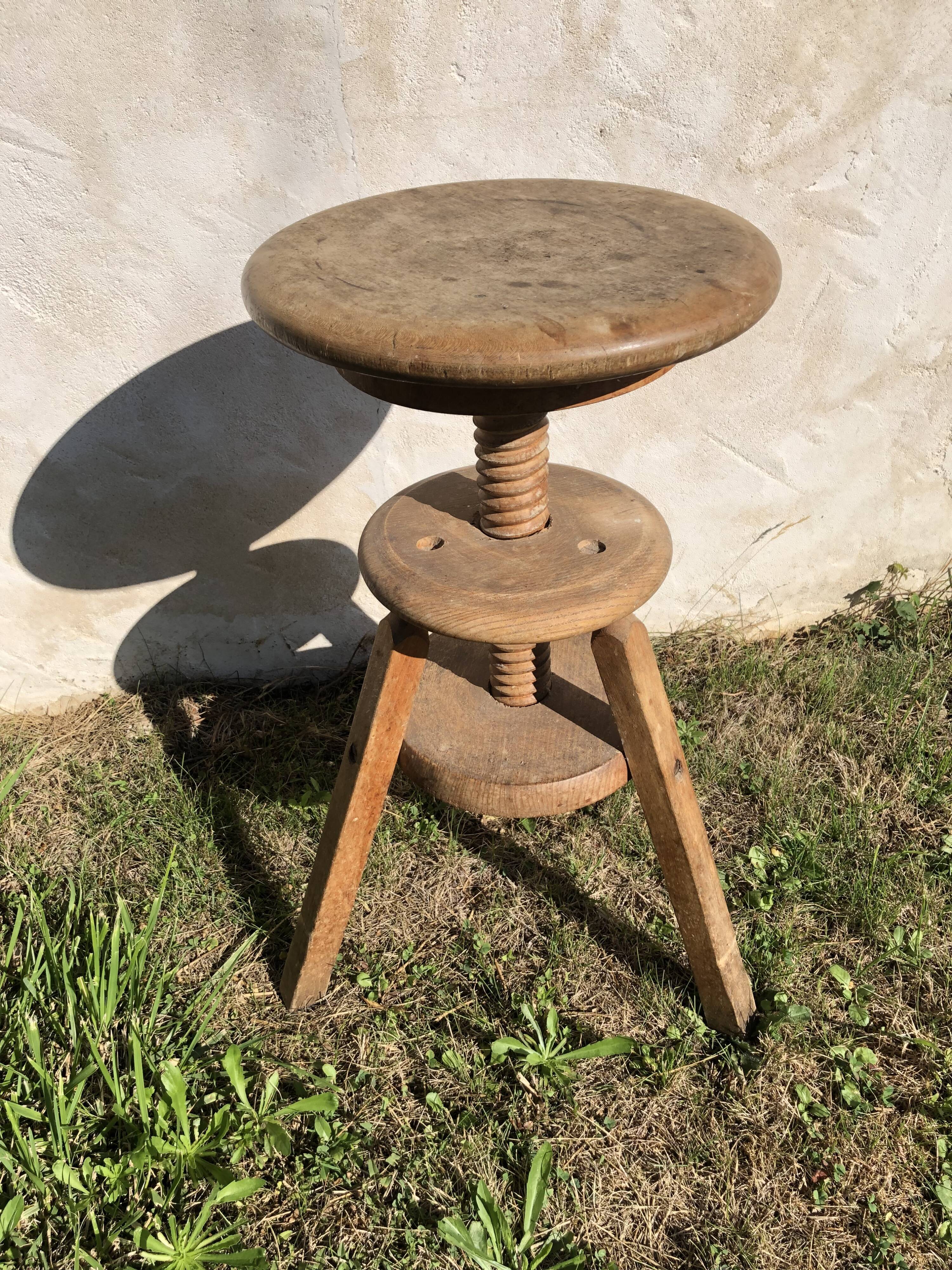 Wooden screw stool