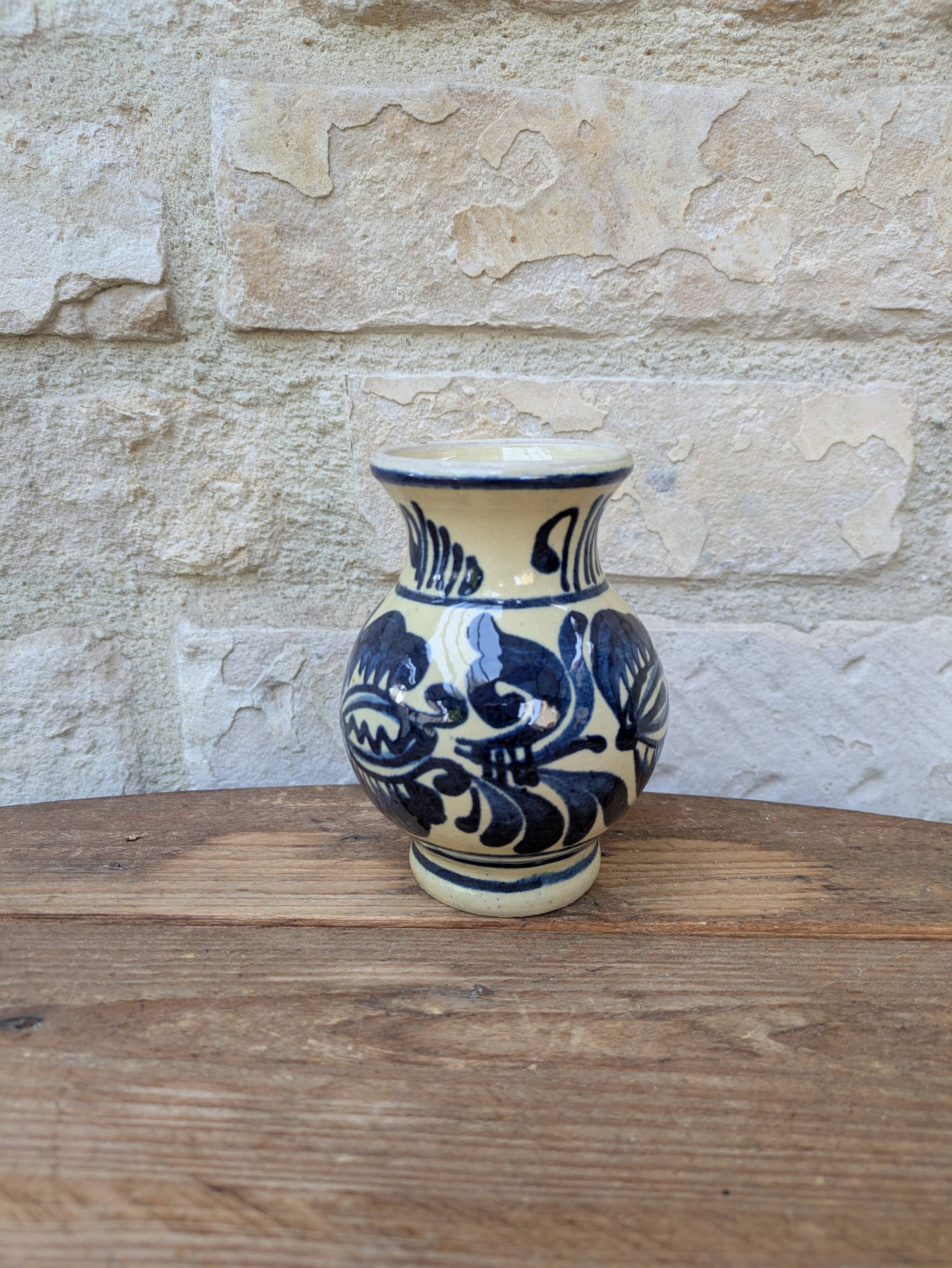 Vase en terre cuite vernissée motif bleu Korond Transylvanie H11cm