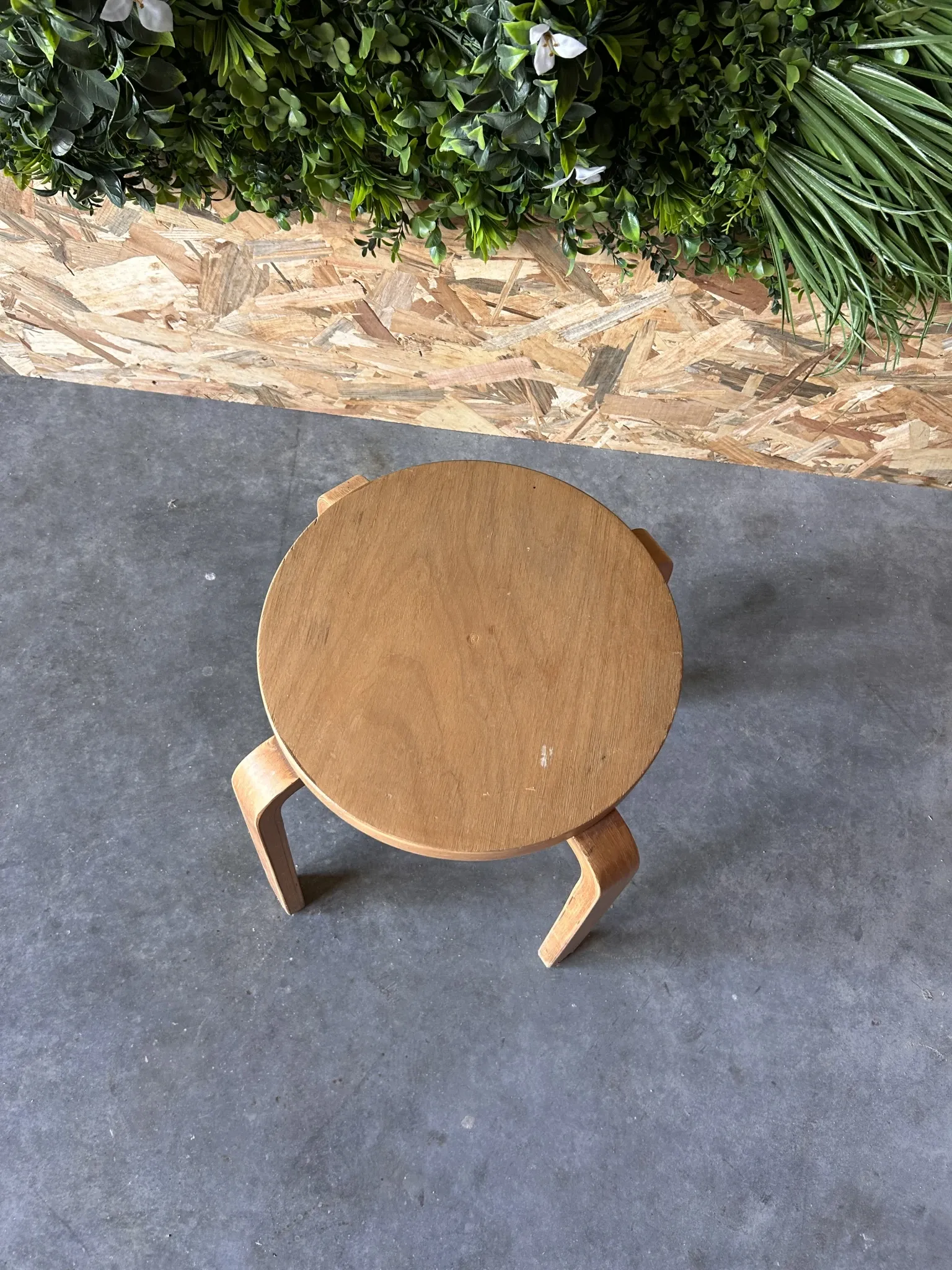 Alvar Aalto E60 stool Artek