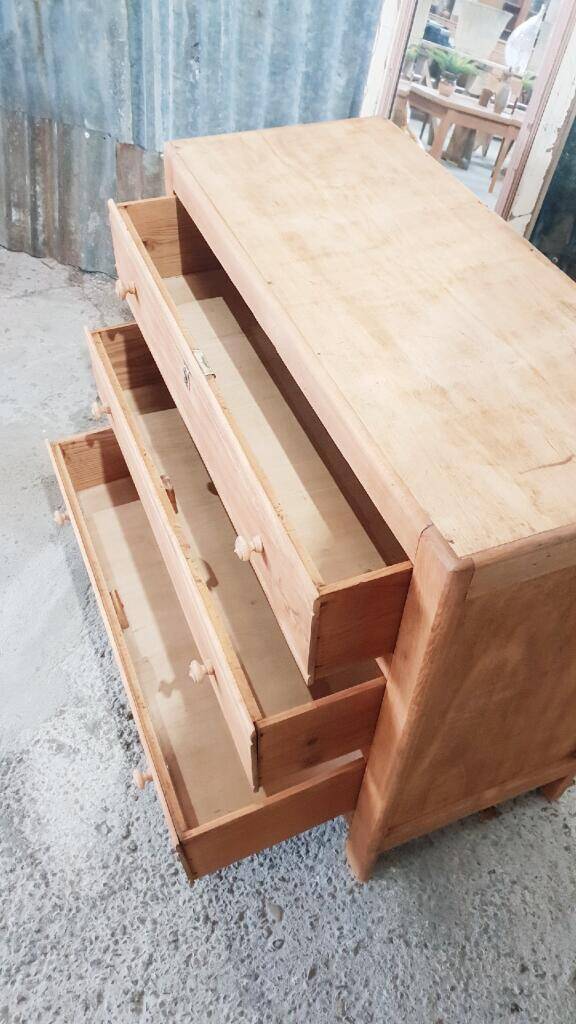 Vintage chest of drawers