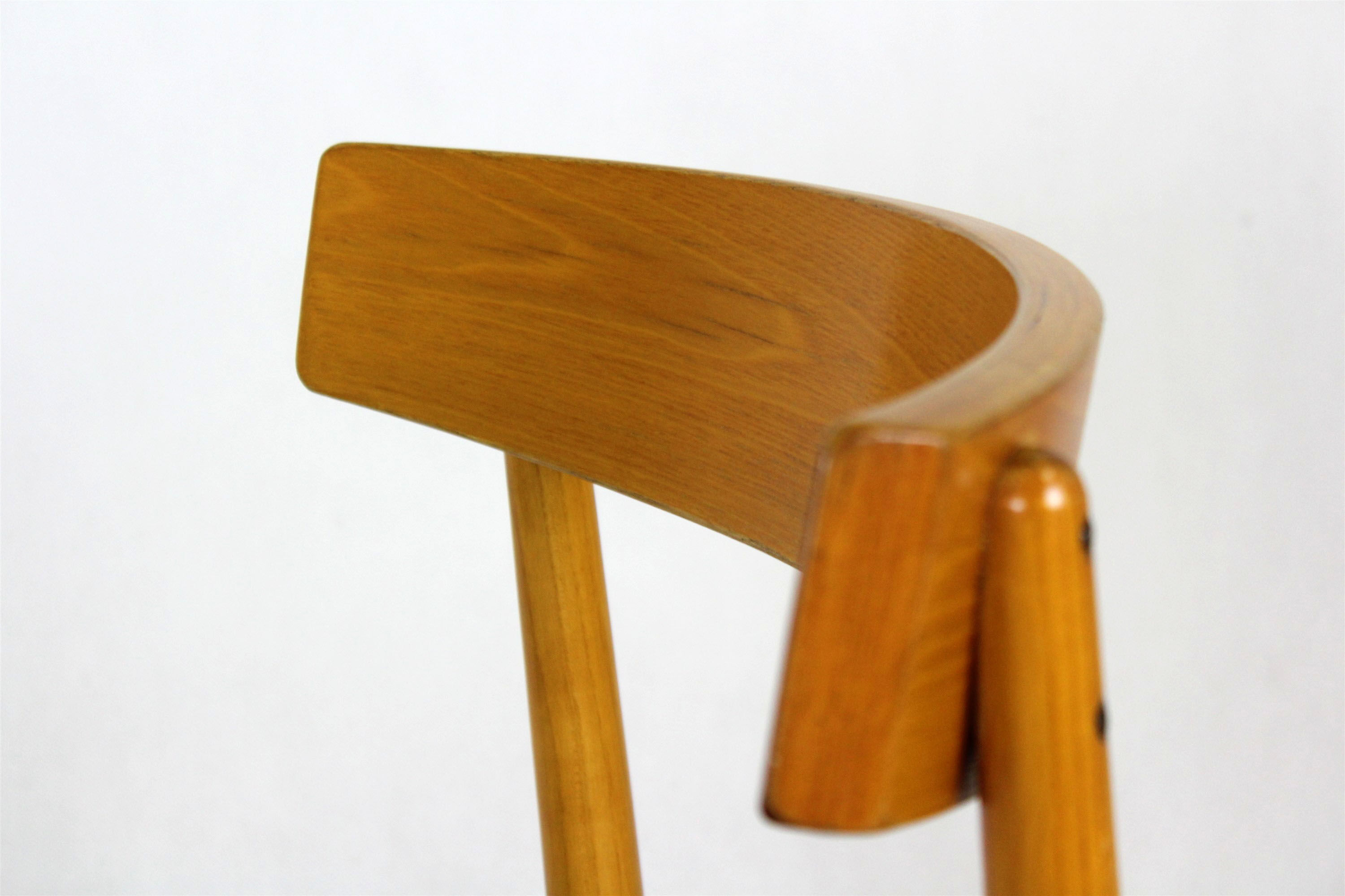 Chaises à manger par Ton, années 1960