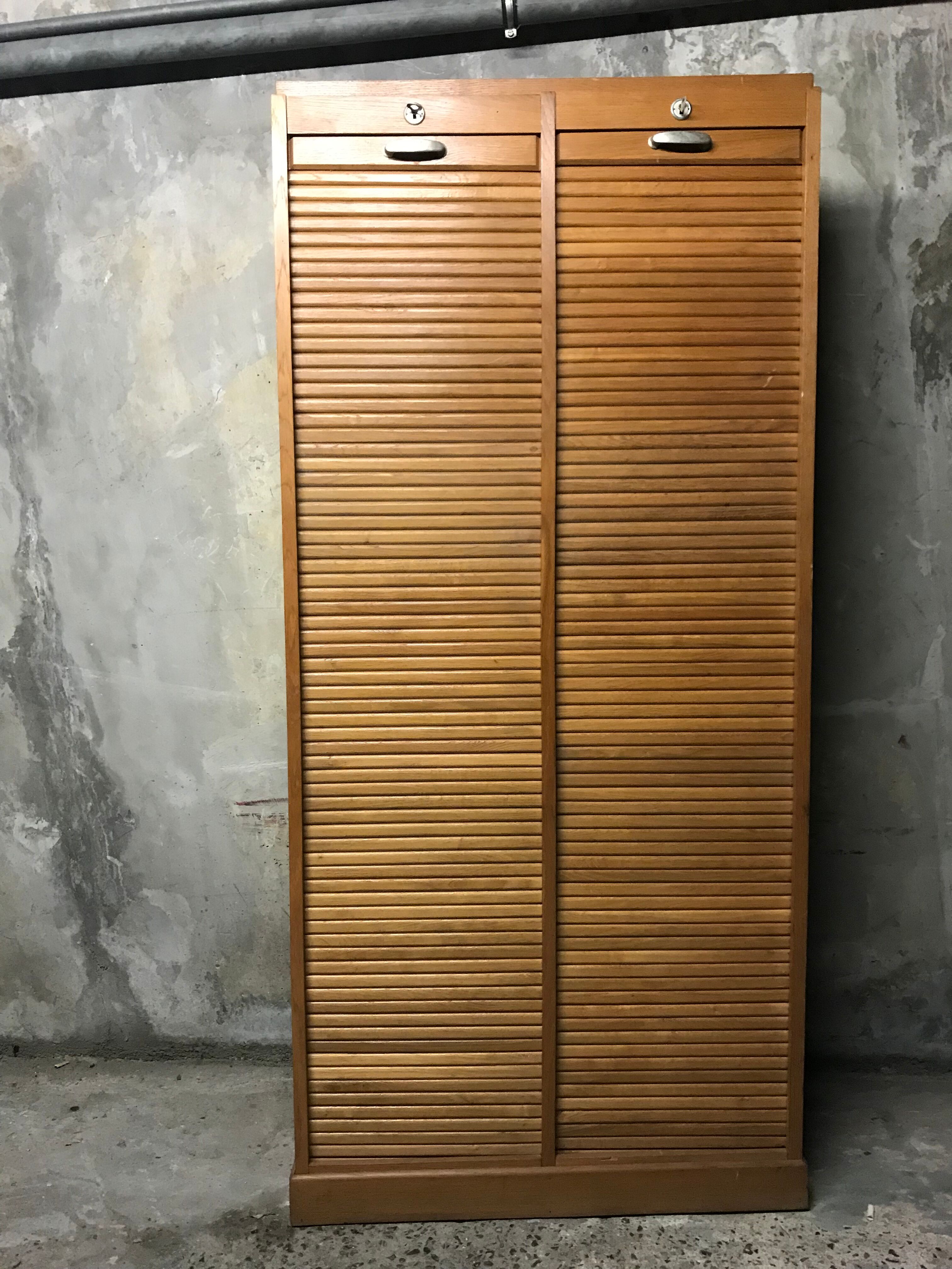 Meuble classeur à rideaux de notaire chêne