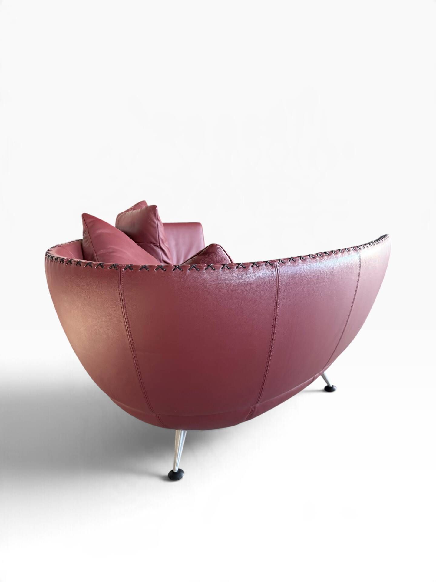 de Sede DS-102 red leather sofa with 3 stools