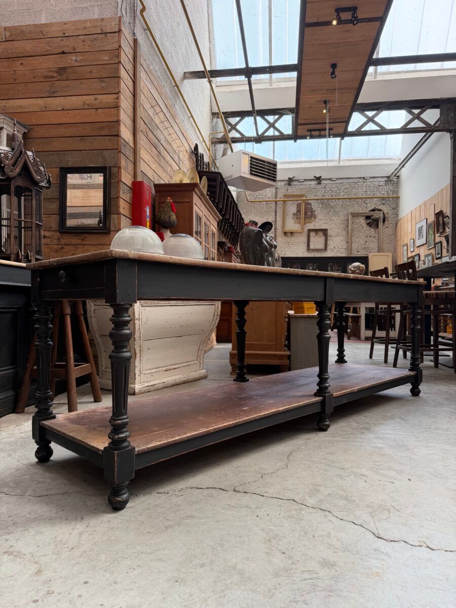 Draper's table early 20th century