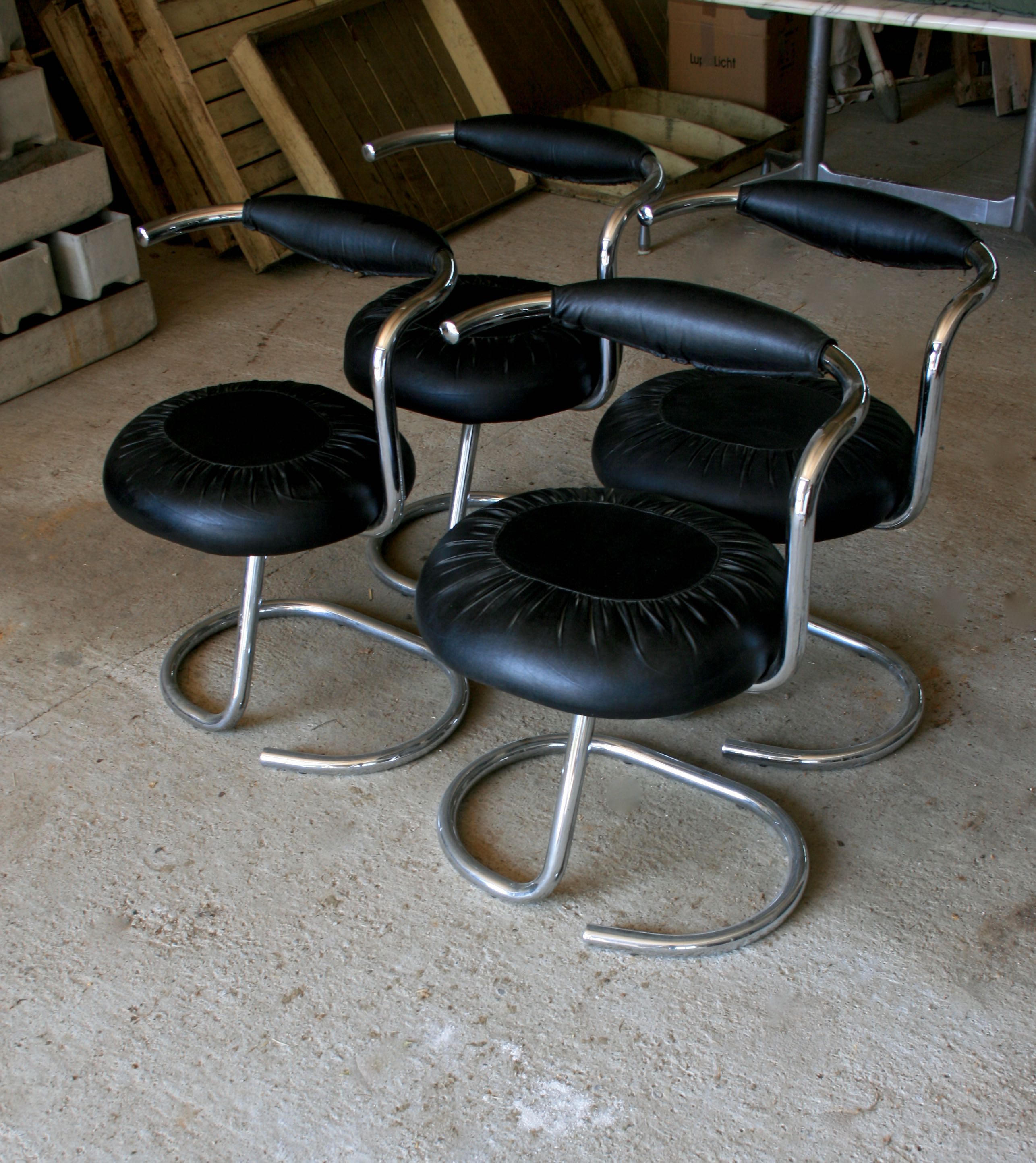 Set of 4 chairs cobra Giotto Stoppino of the 1970s