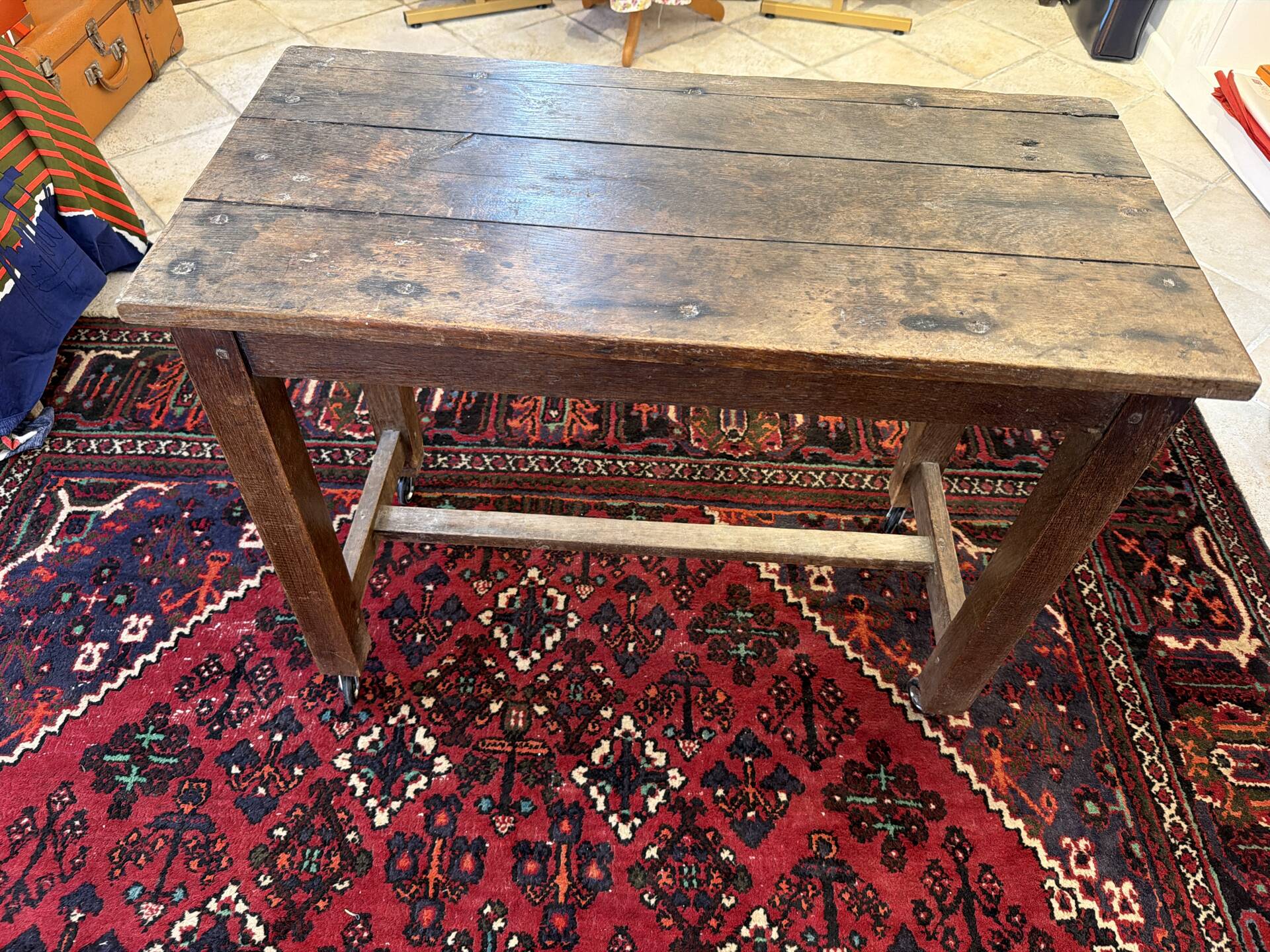 Petite table de ferme ancienne en bois massif – Patine authentique