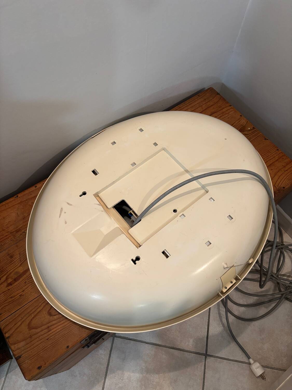 Large oval mirror, Space Age design, vintage from the 1970s.