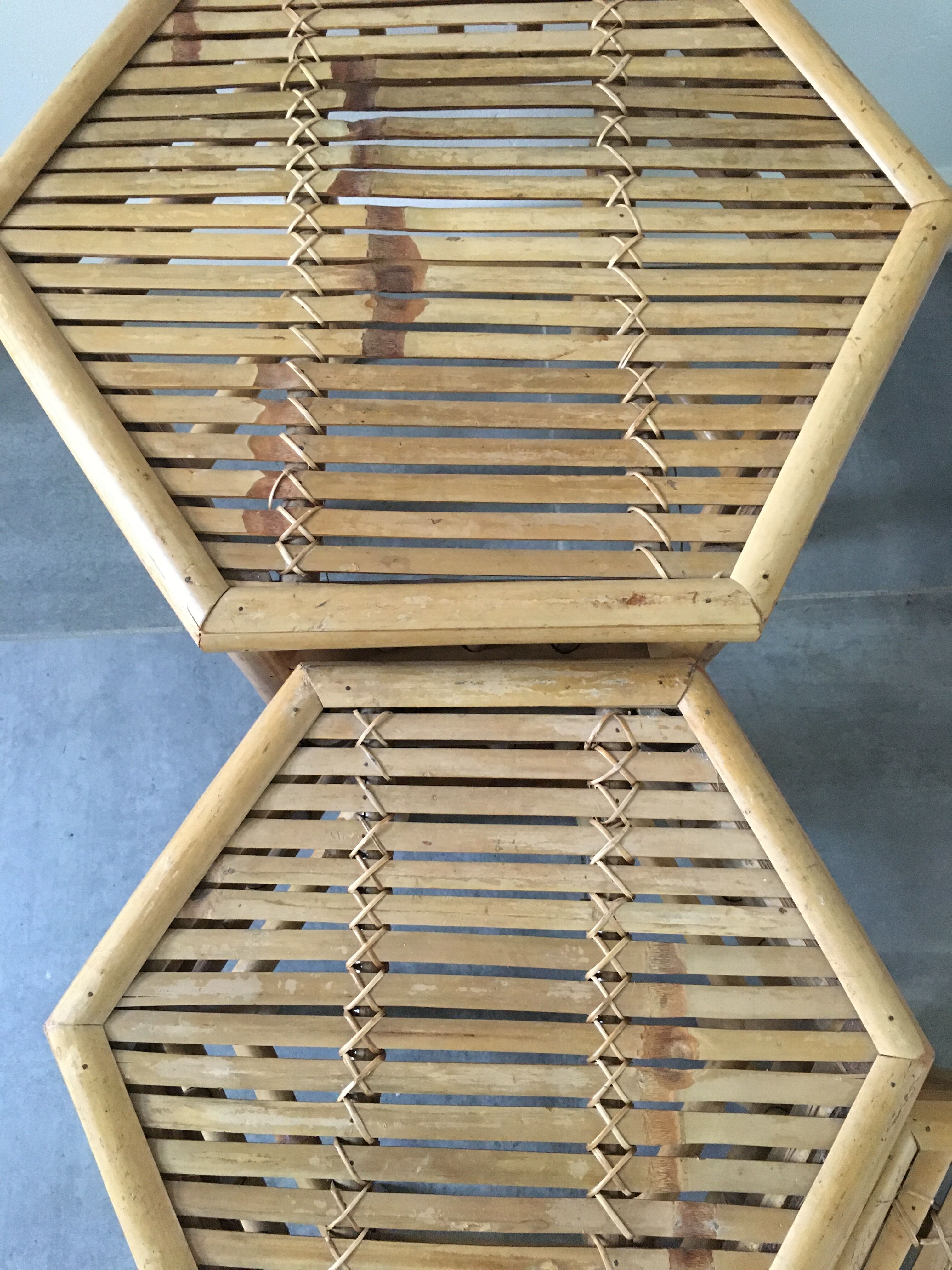 Set bamboo tables
