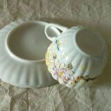 Coffee cup in fine porcelain with elmaille floral decoration