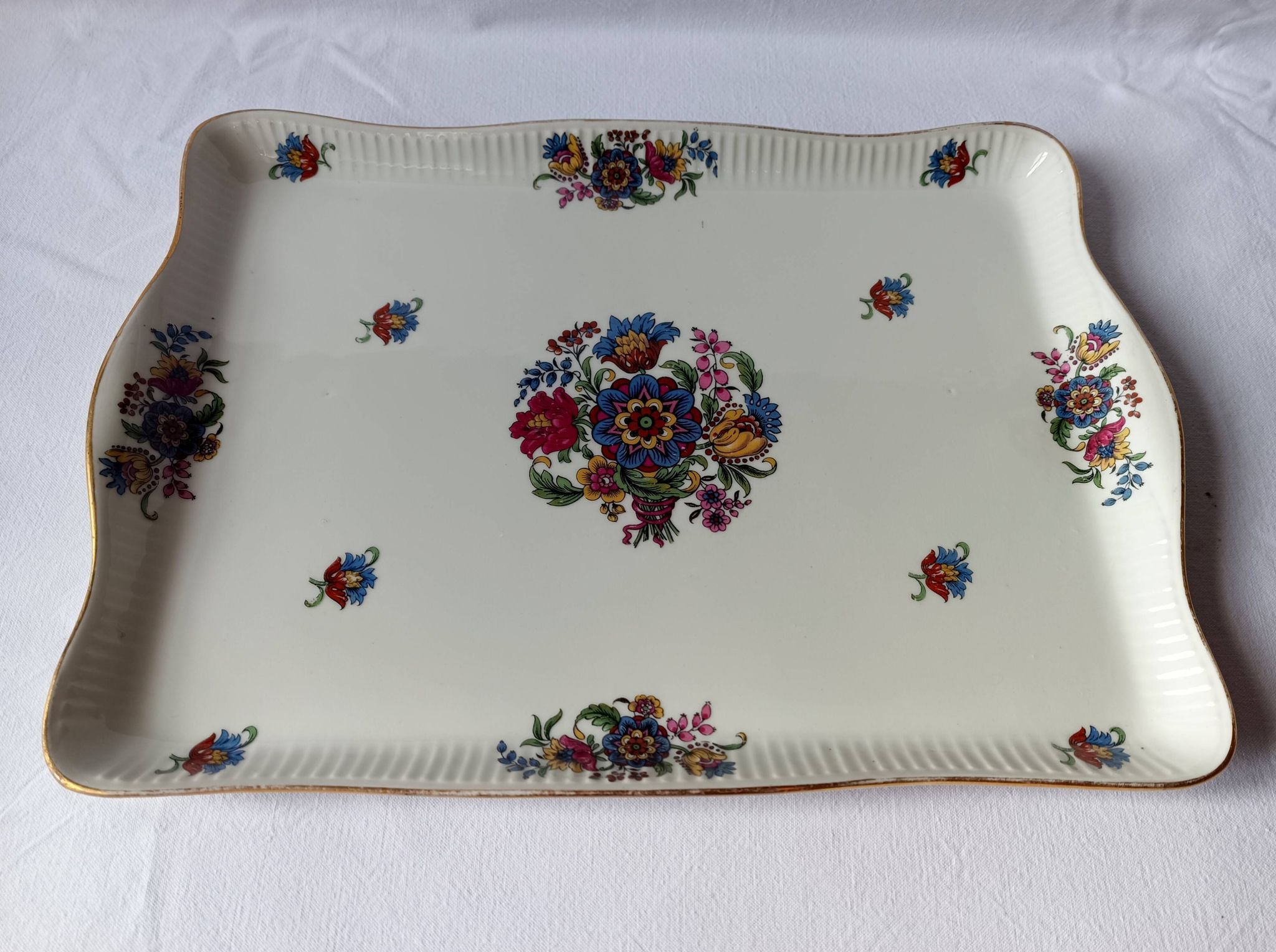 Limoges porcelain tray with floral bouquet motifs, early 20th century