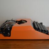 Welco functional 200 typewriter