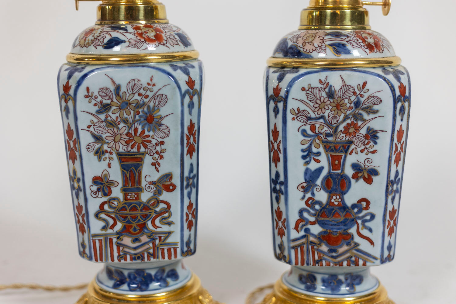 Pair of Imari porcelain and bronze lamps, circa 1880