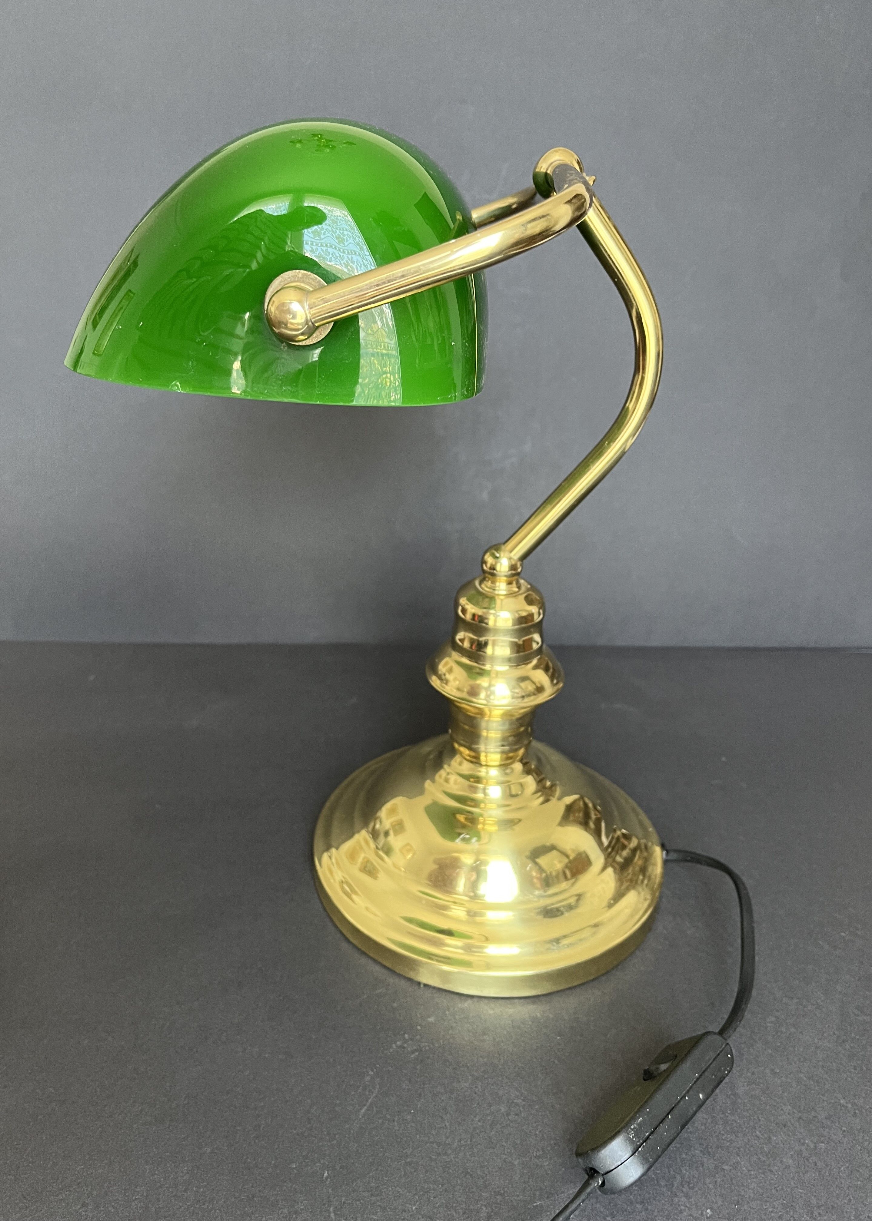 Banker's lamp