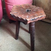 Tabouret tripode