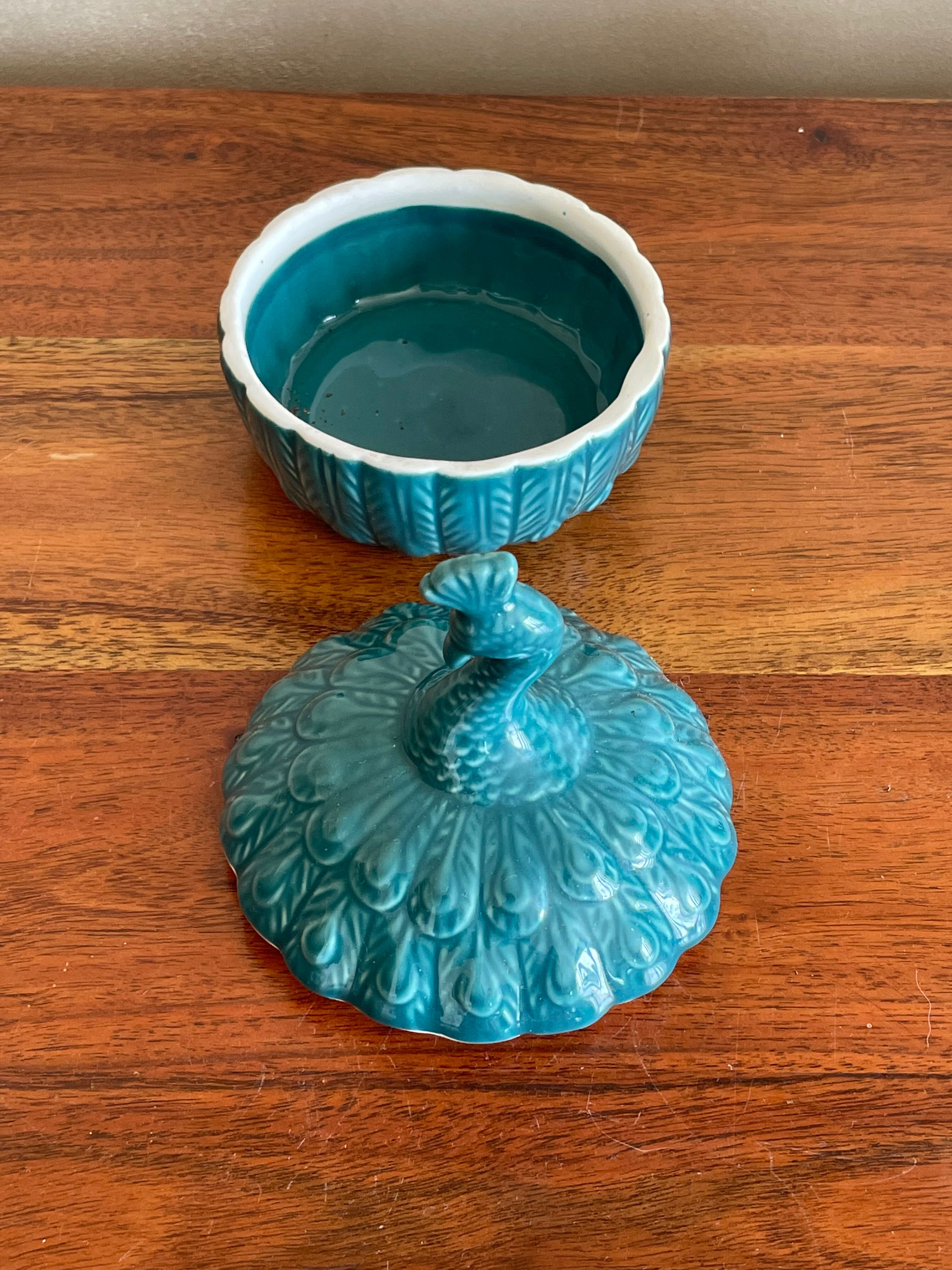 Peacock-shaped jewelry box