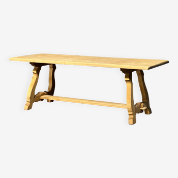 Spanish table