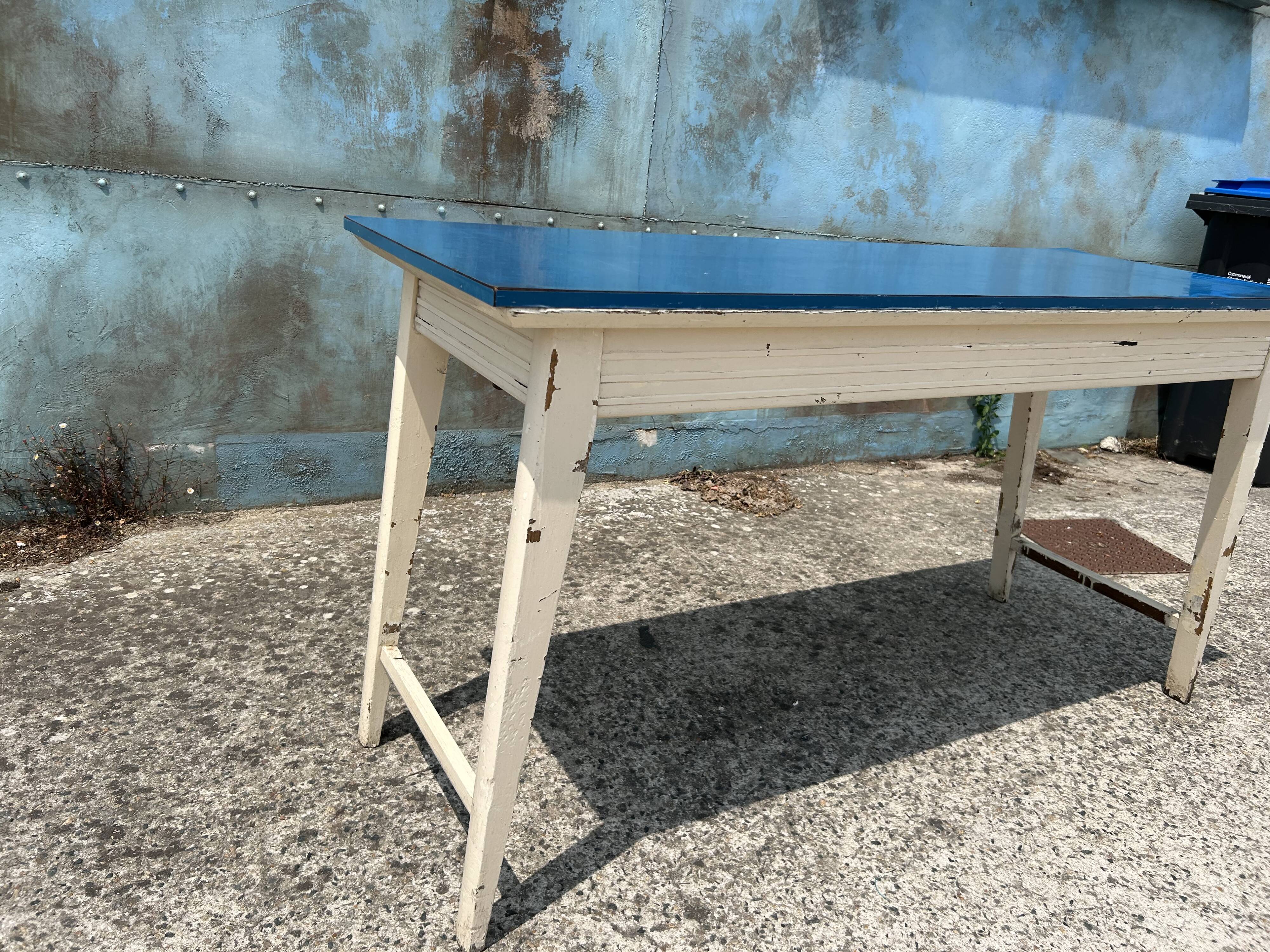 Florist craft table