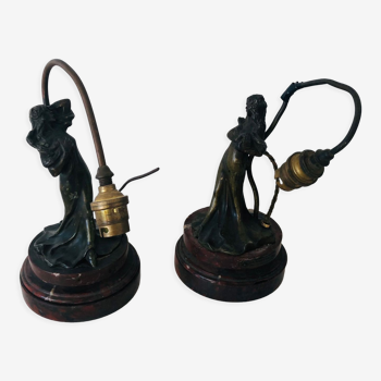 Set of two dancing lamps