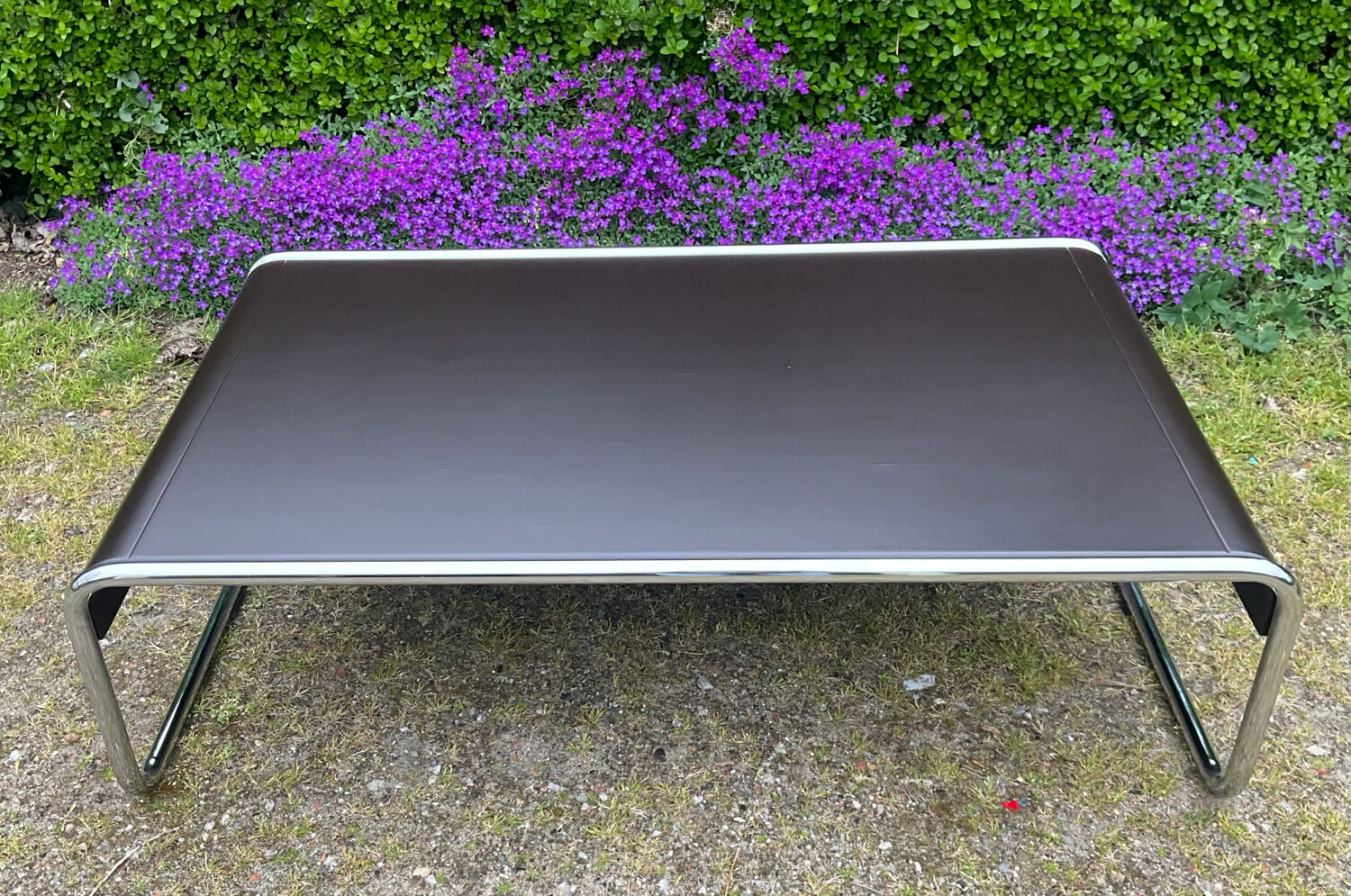 Space Age style coffee table by Marcel Breuer