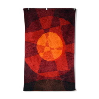 Geometric 60s carpet