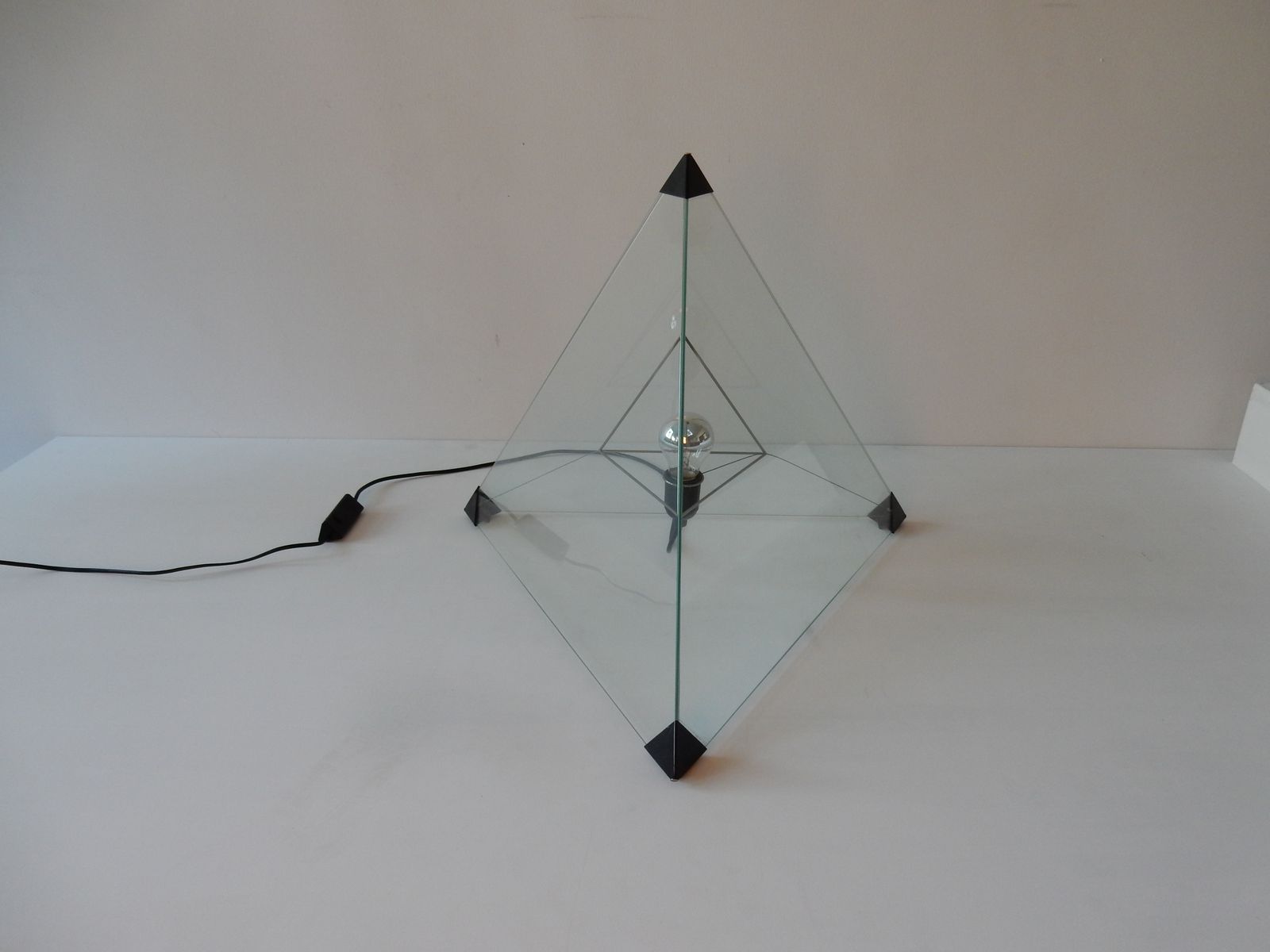 Vintage Tetrahedron table lamp by Frans van Nieuwenborg - Martijn Wegman for Indoor