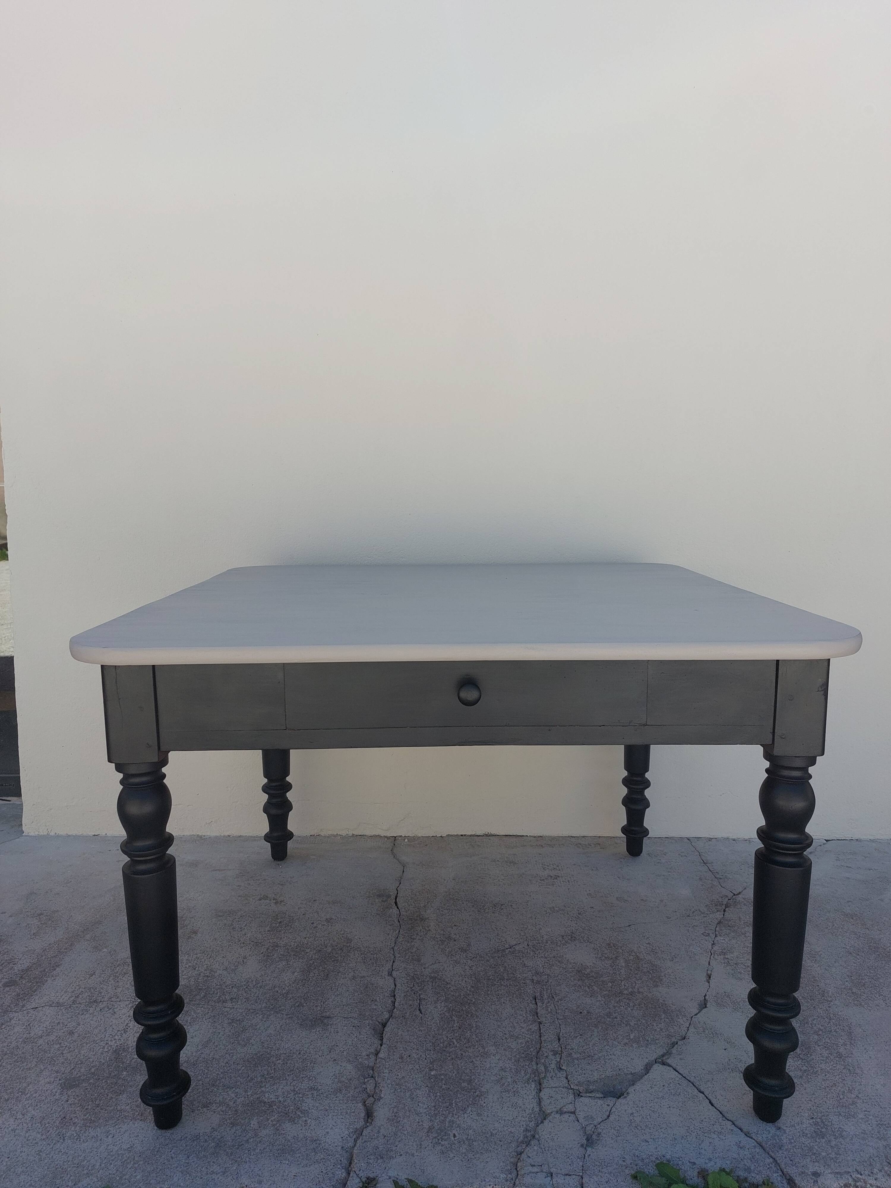 Old farmhouse table 1900 patinated