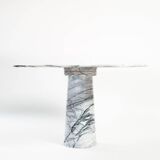 Table à manger ronde en marbre blanc dans le style d'Angelo Mangiarotti