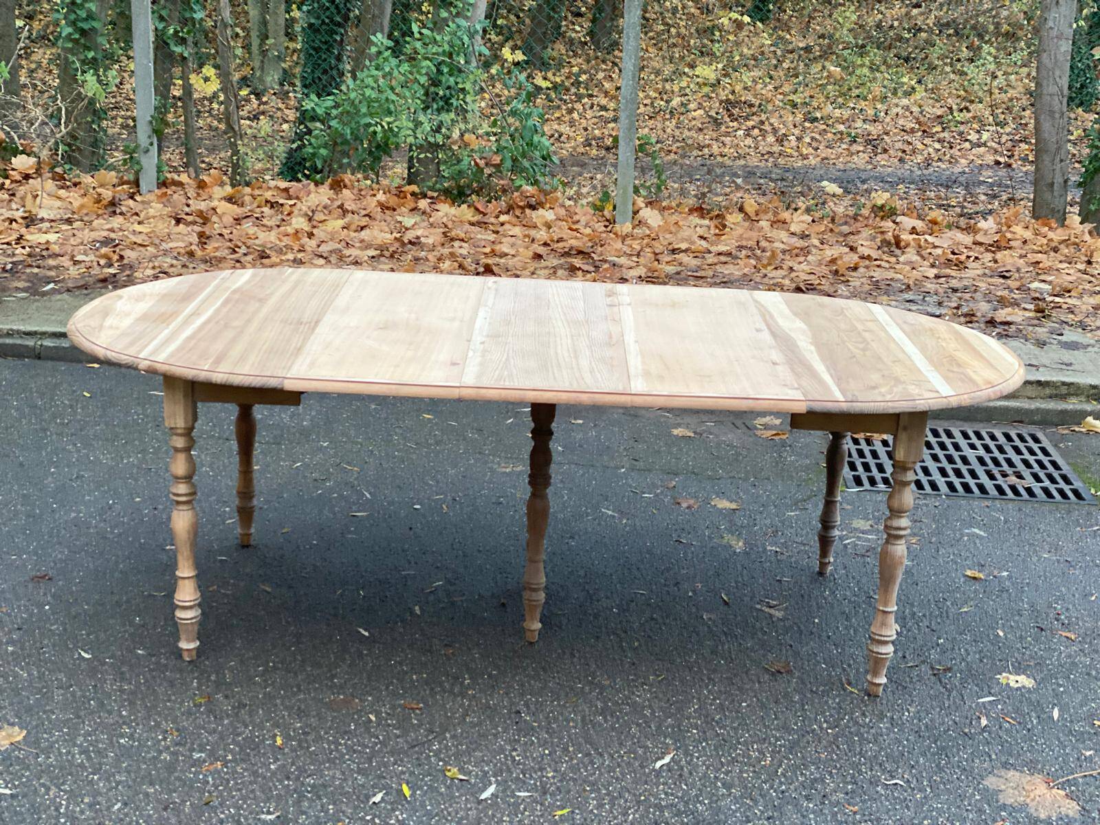 19th century Louis Philippe extendable round dining table, restored in wood, 230