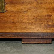 Commode de campagne militaire en acajou circa 1880