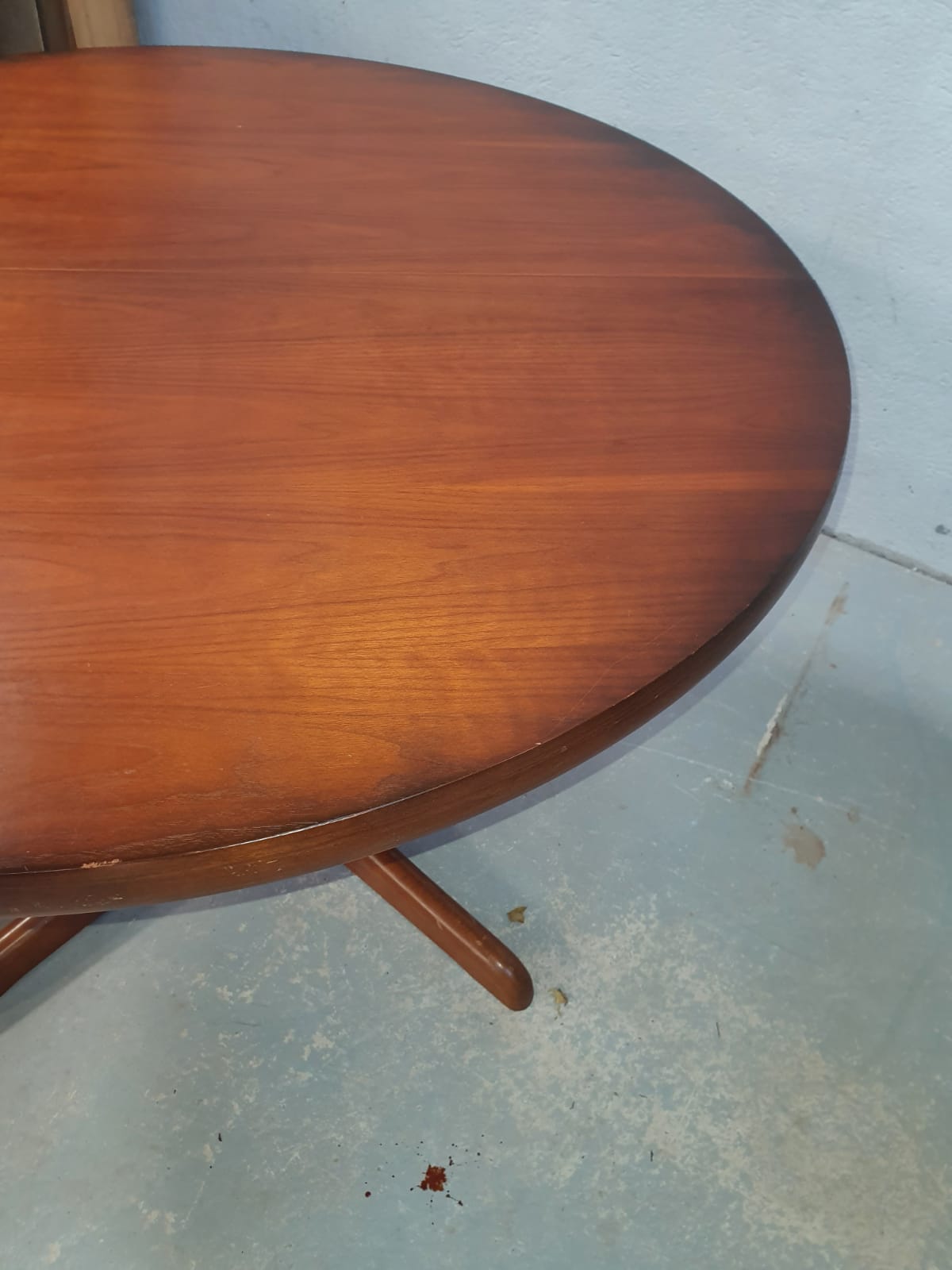 Table ronde extensible baumann en merisier