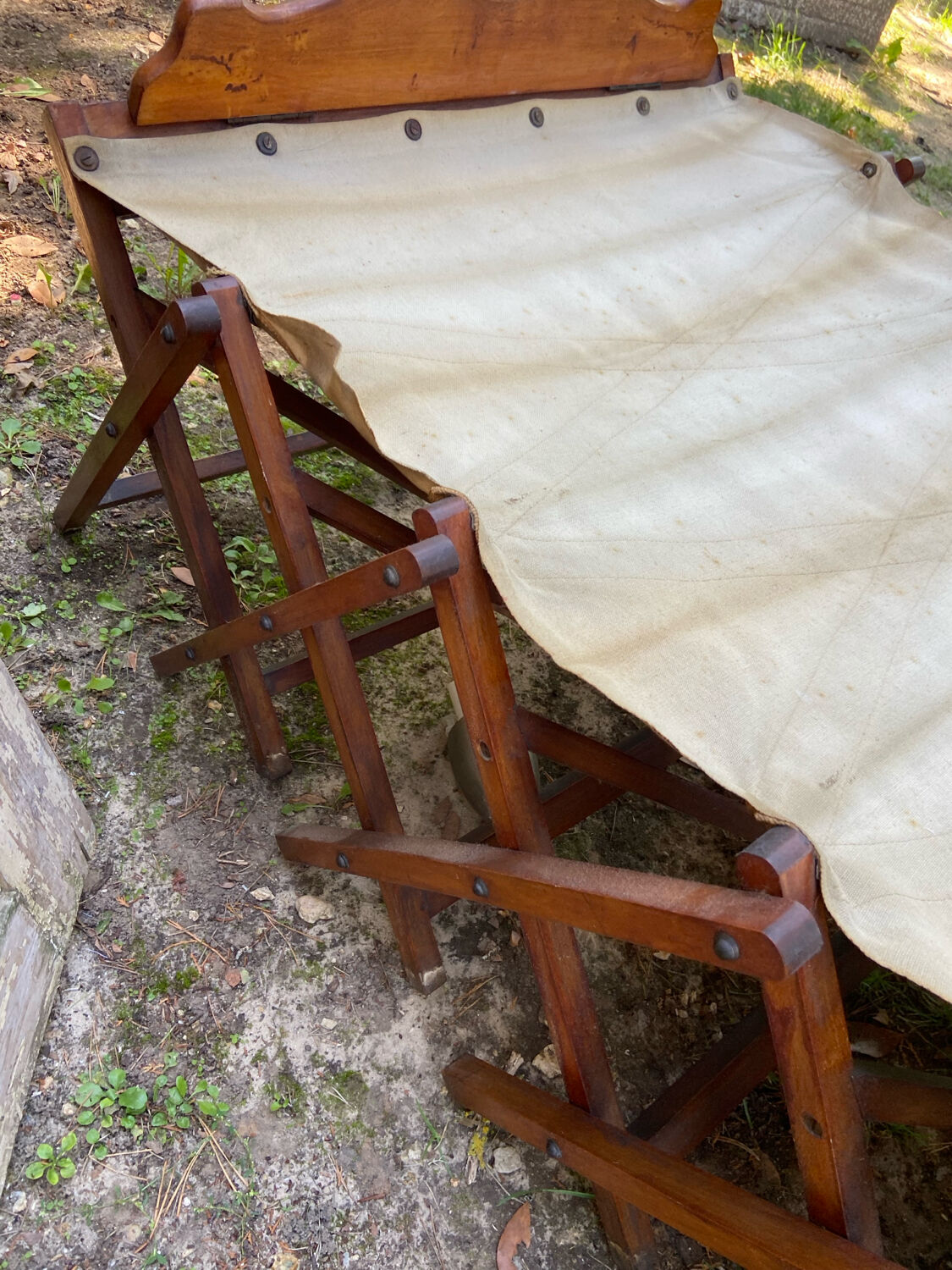 Folding bed that doubles as a bench from the 1930s