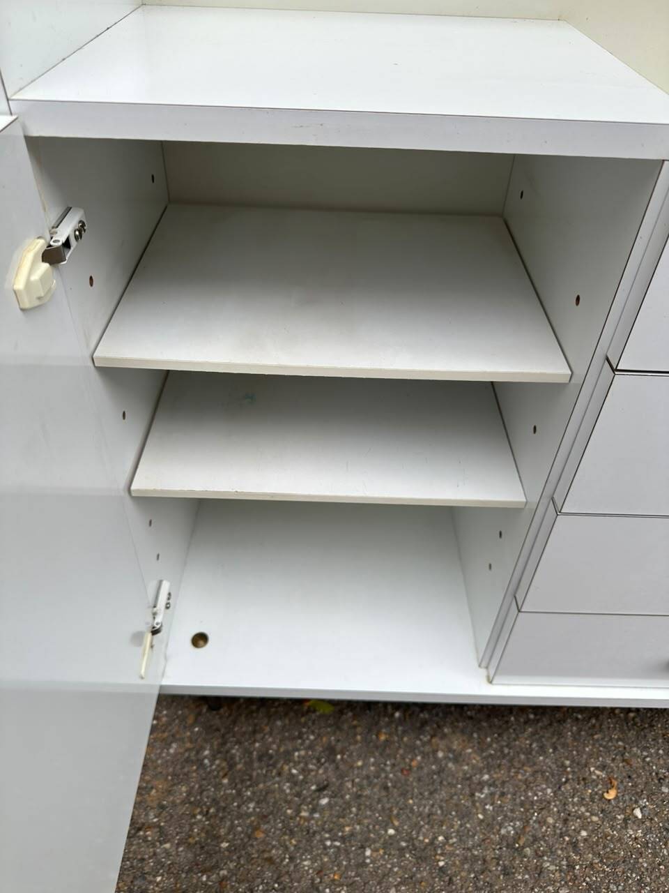 White wooden bathroom furniture with chrome compass legs, Mid-Century 1960.