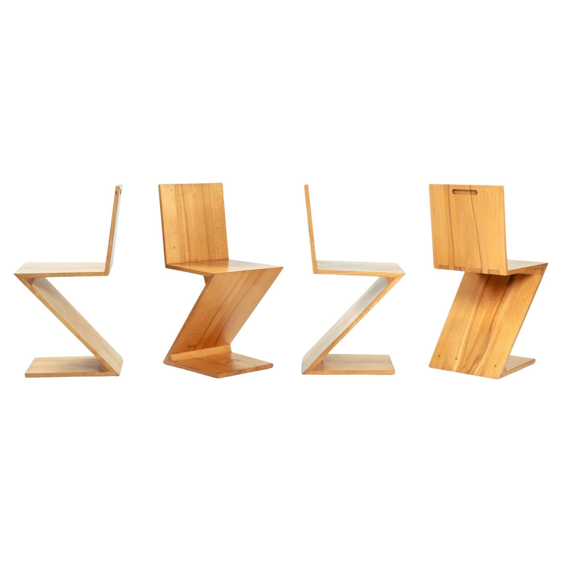 4 Zig Zag Ashwood Modernist Chairs after design Gerrit Rietveld, De Stijl 1930's