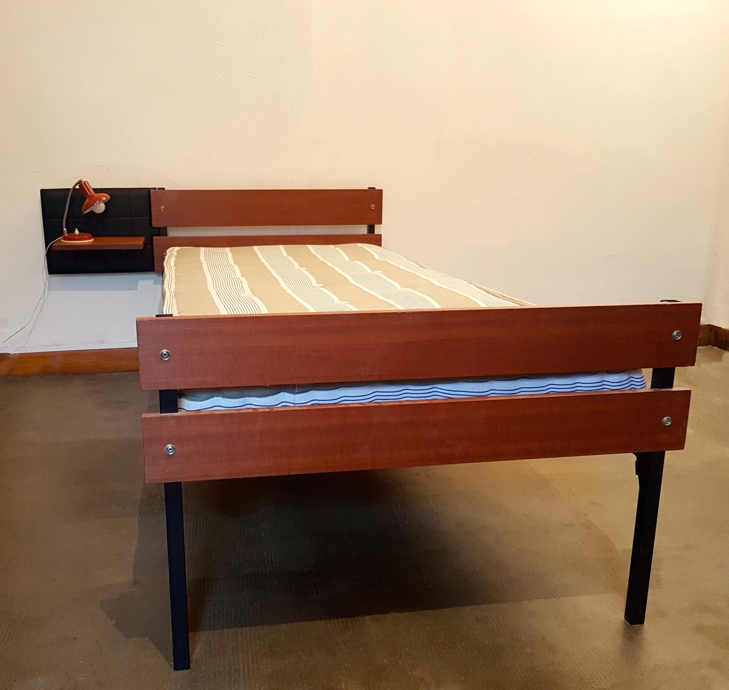 Dico Holland modernist double bed 1960s