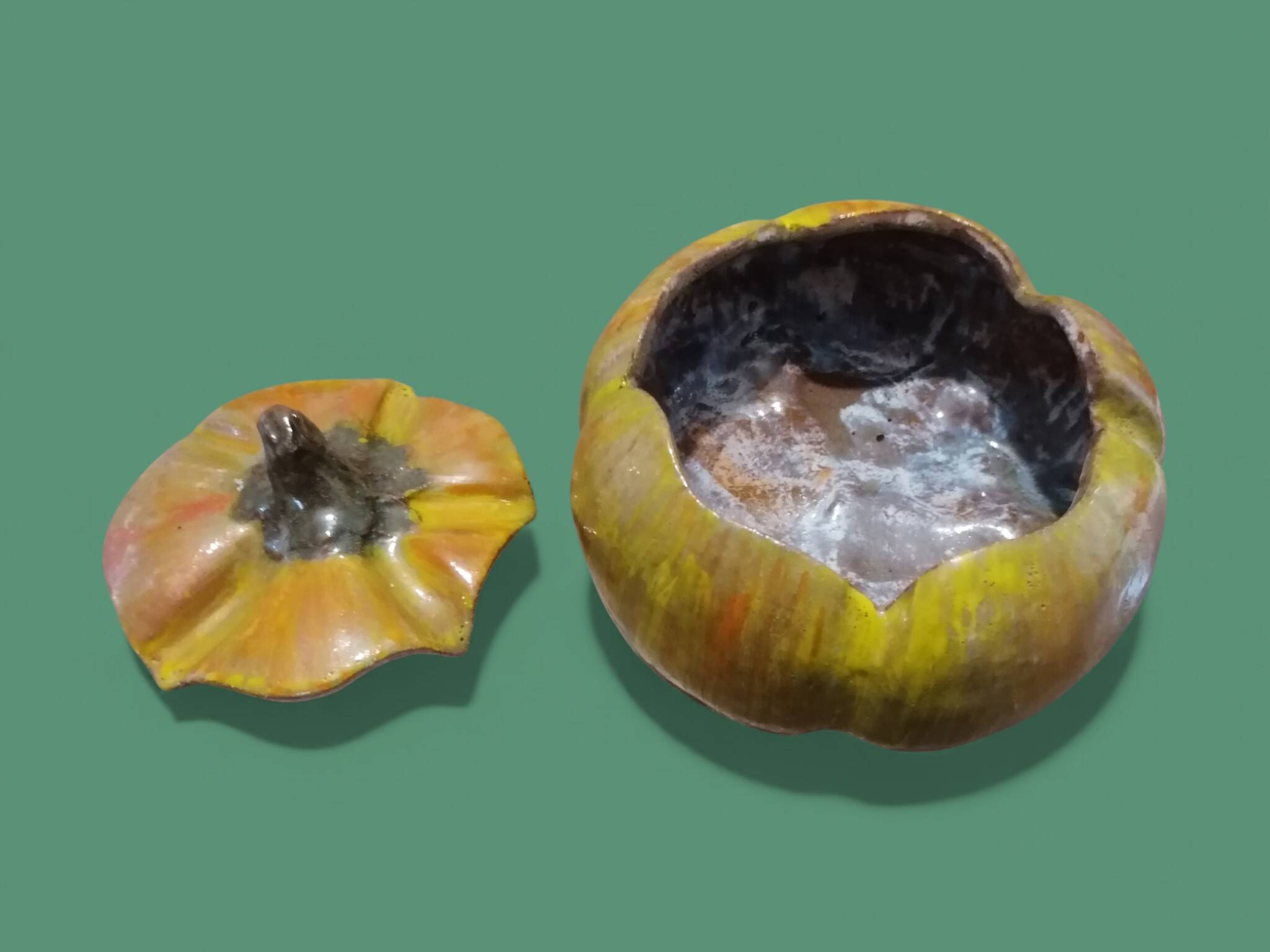 Pumpkin/gourd shaped box - Slipware ceramic