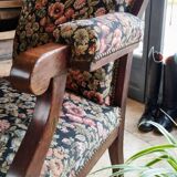 Fauteuil Voltaire ancien avec revêtement en tissu de qualité