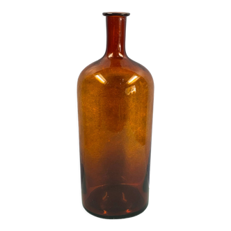 Pharmacy bottle in tinted glass