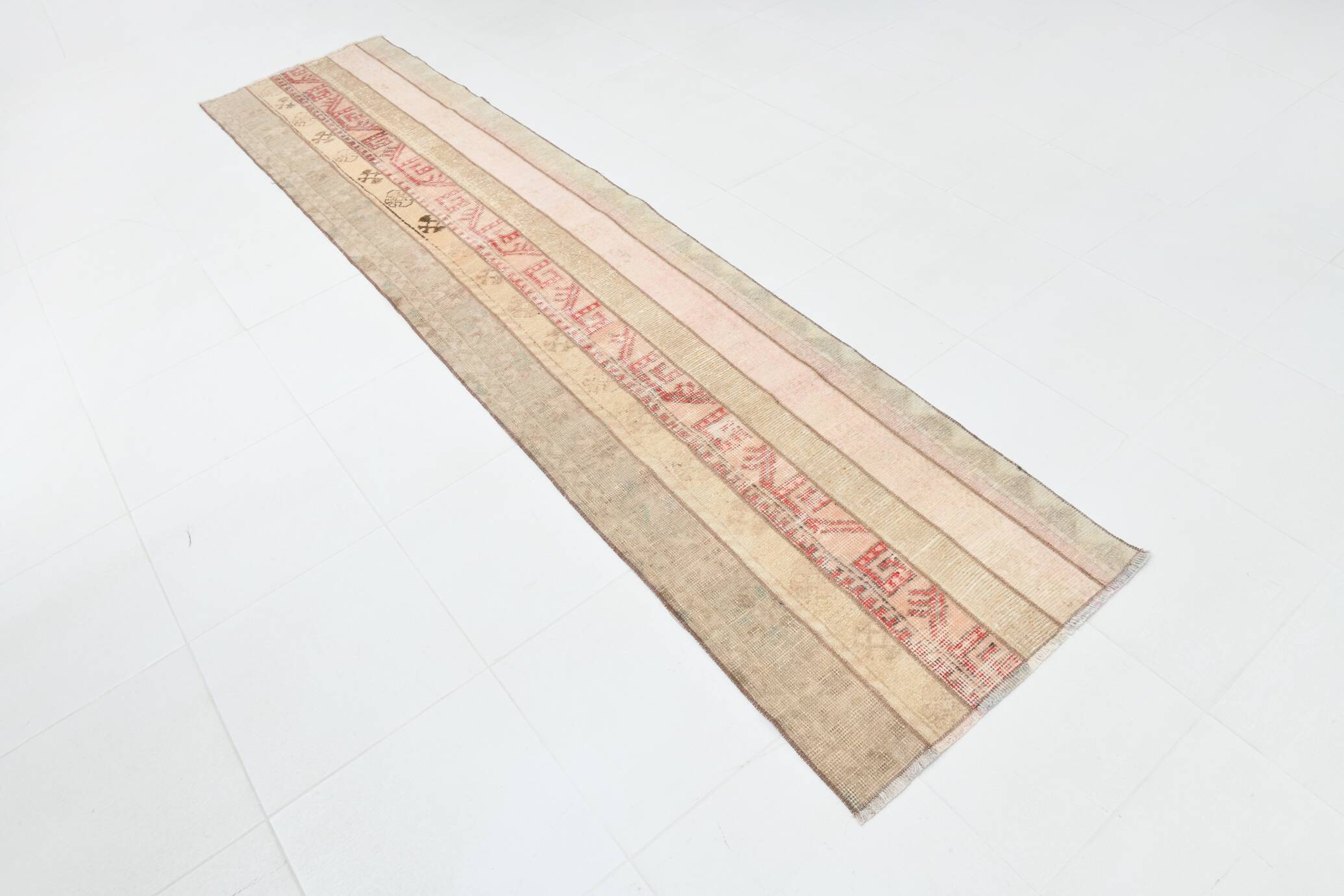 Tapis de couloir persan vintage beige