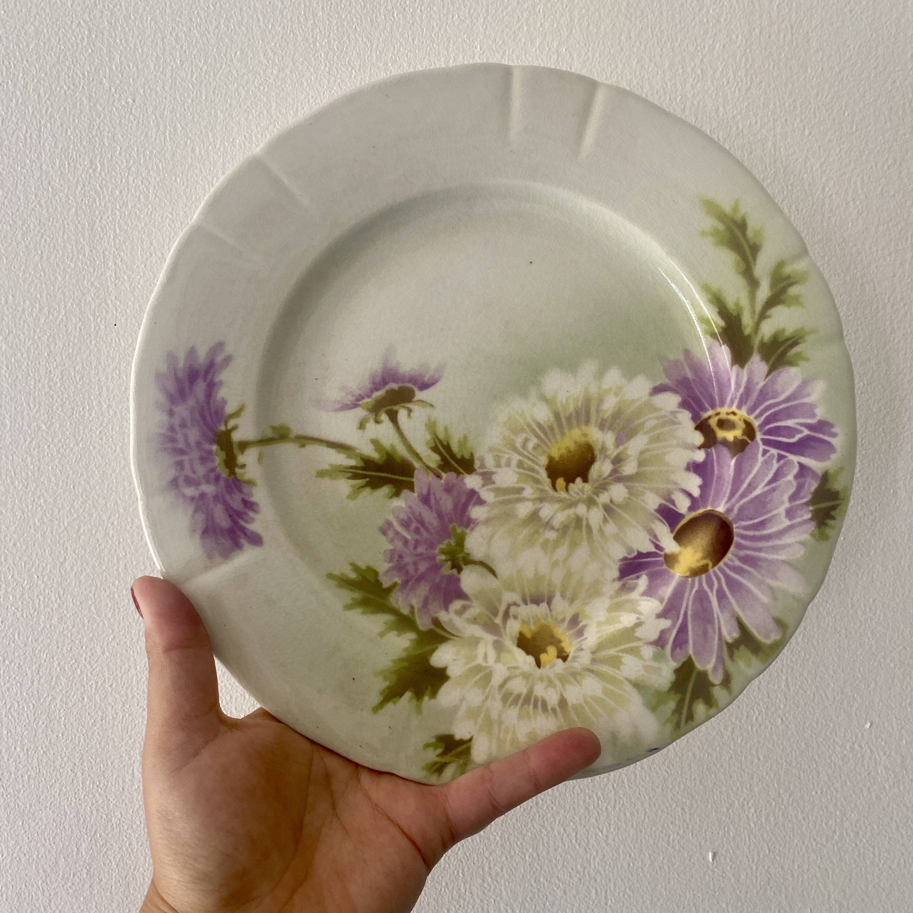 Set of 6 old flat plates - Reine Marguerite de KG Lunéville -