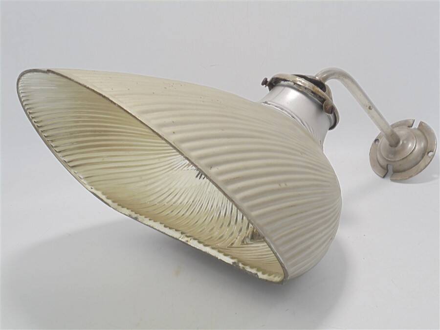 X-Ray reflector applique